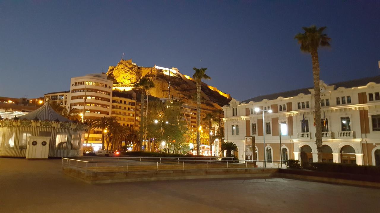 Hotel Maritimo Alicante Exterior photo